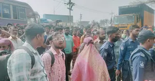 ব‌কেয়া বেত‌নের দাবি‌তে ঢাকা-সিলেট মহাসড়ক আব‌রোধ‌ শ্রমিকদের